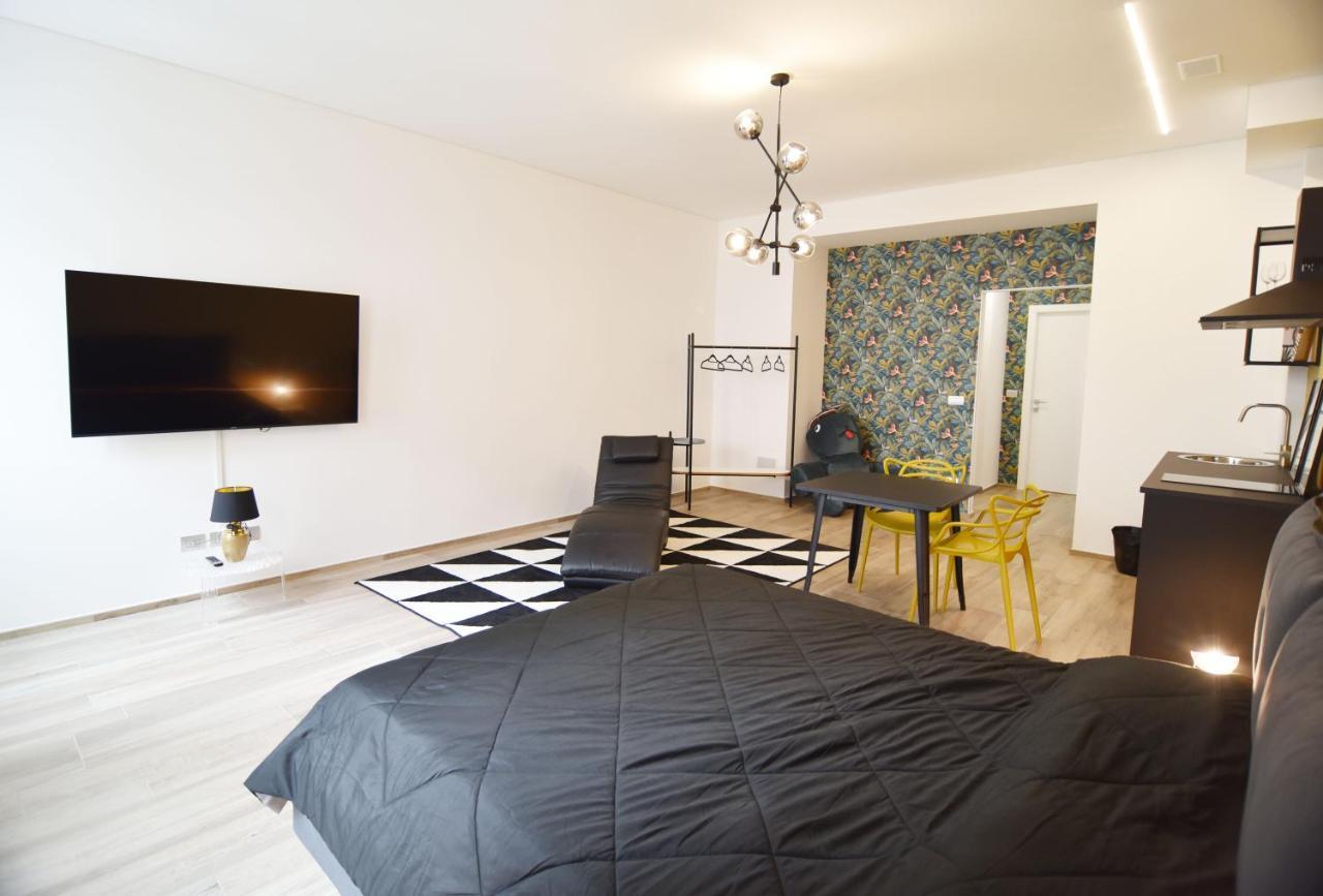 Roma 141 Apartment Fossano Ngoại thất bức ảnh